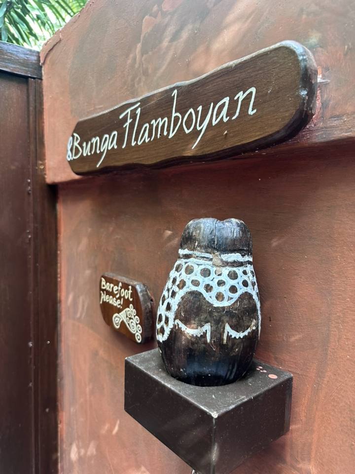 The Bunga Flamboyan villa sign at Baoase